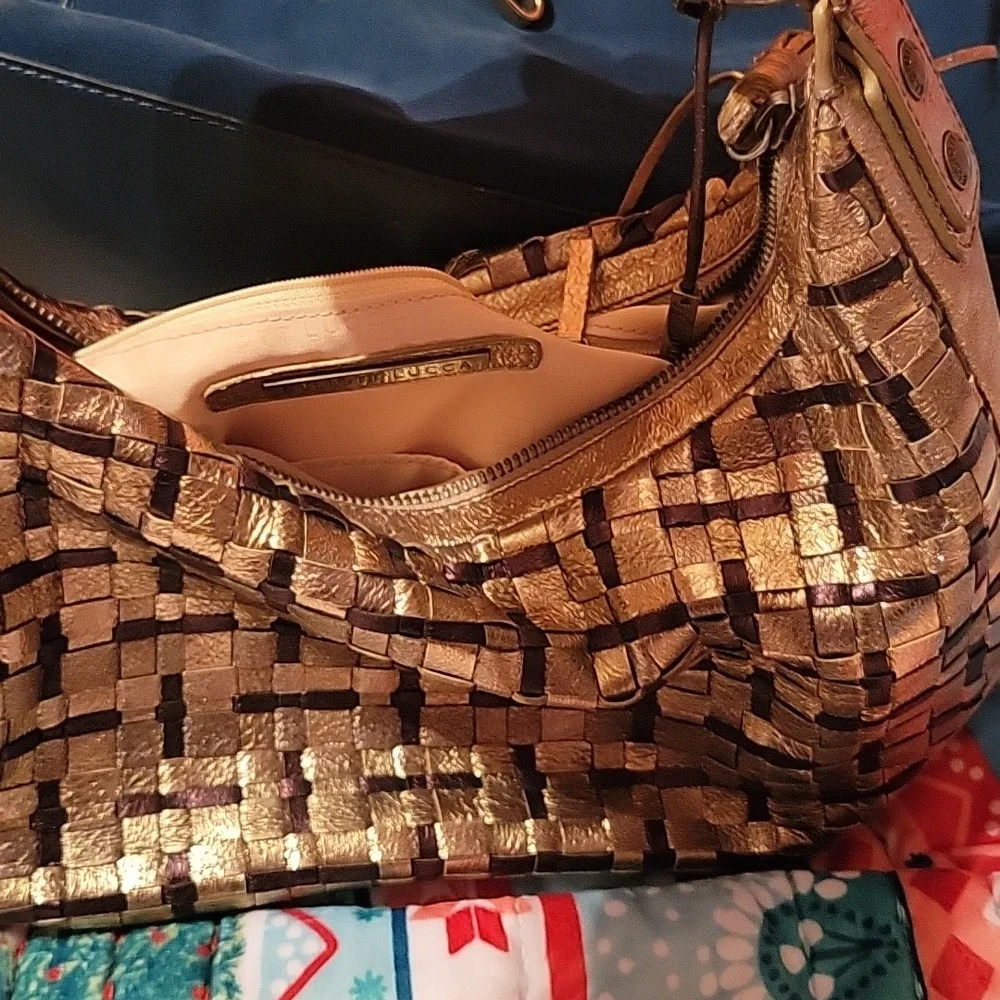 Bag - Picture 2 of 4